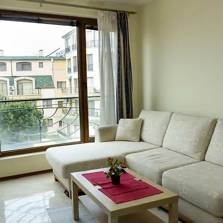 Gardens By The Sea - Relaxing 1bd, Parking + View Варна