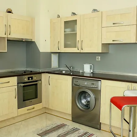 Gardens By The Sea - Relaxing 1bd, Parking + View
