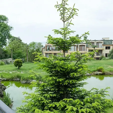 Gardens By The Sea - Relaxing 1bd, Parking + View
