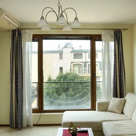 Gardens By The Sea - Relaxing 1bd, Parking + View Varna