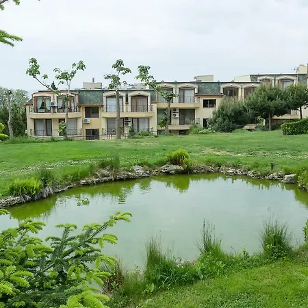 Gardens By The Sea - Relaxing 1bd, Parking + View Apartment Varna